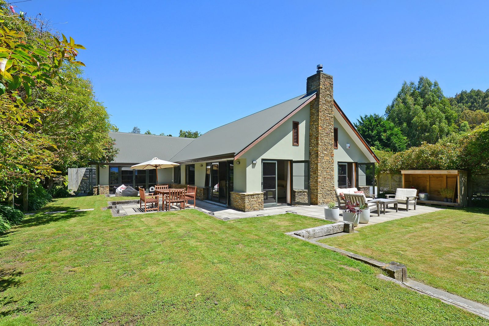 ID389221 Emerald Hill, Upper Hutt Open2view