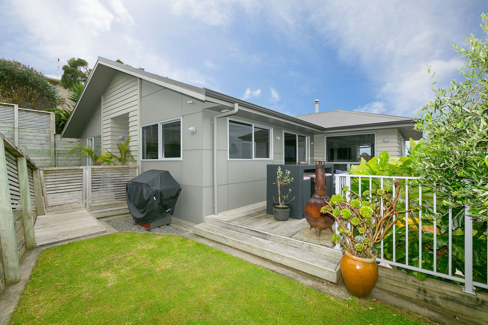 ID394889 Westown, New Plymouth Open2view