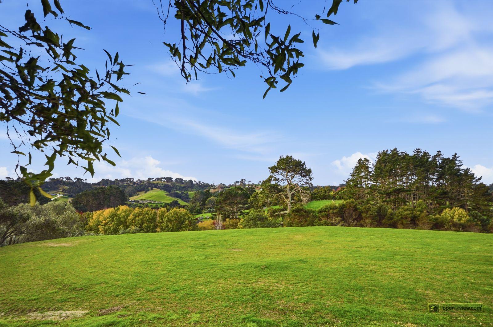 Slider image of 14 McGiven Place, Auckland