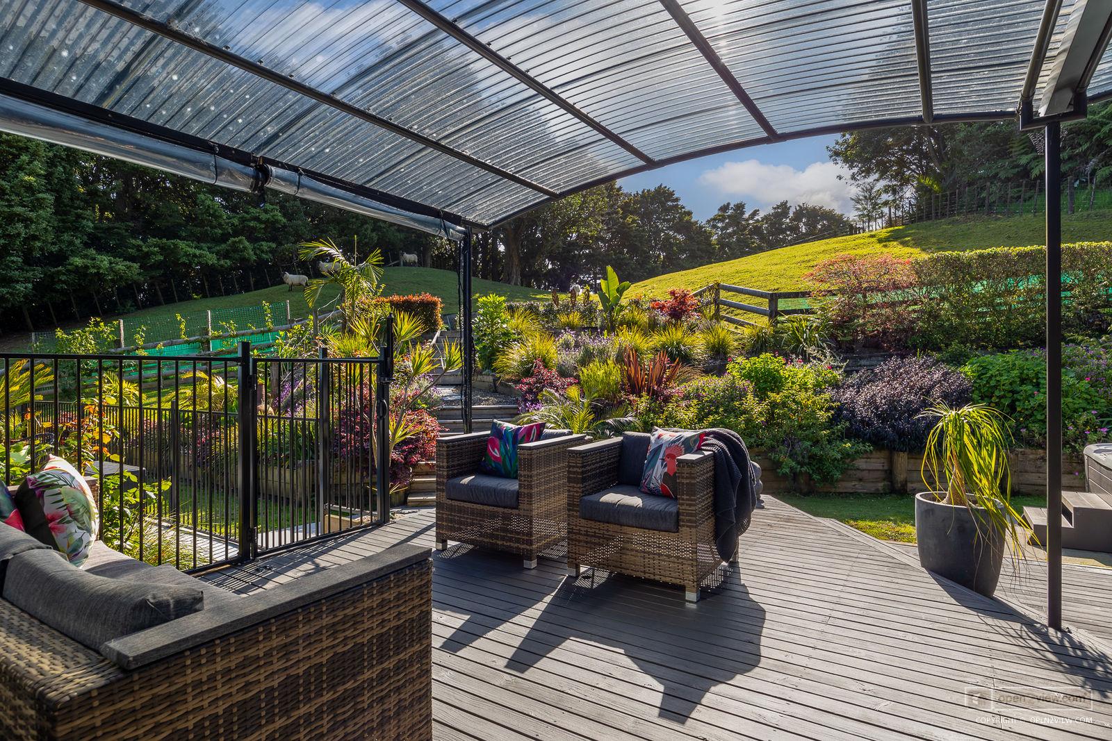 Slider image of 81 Taylor Road, Auckland