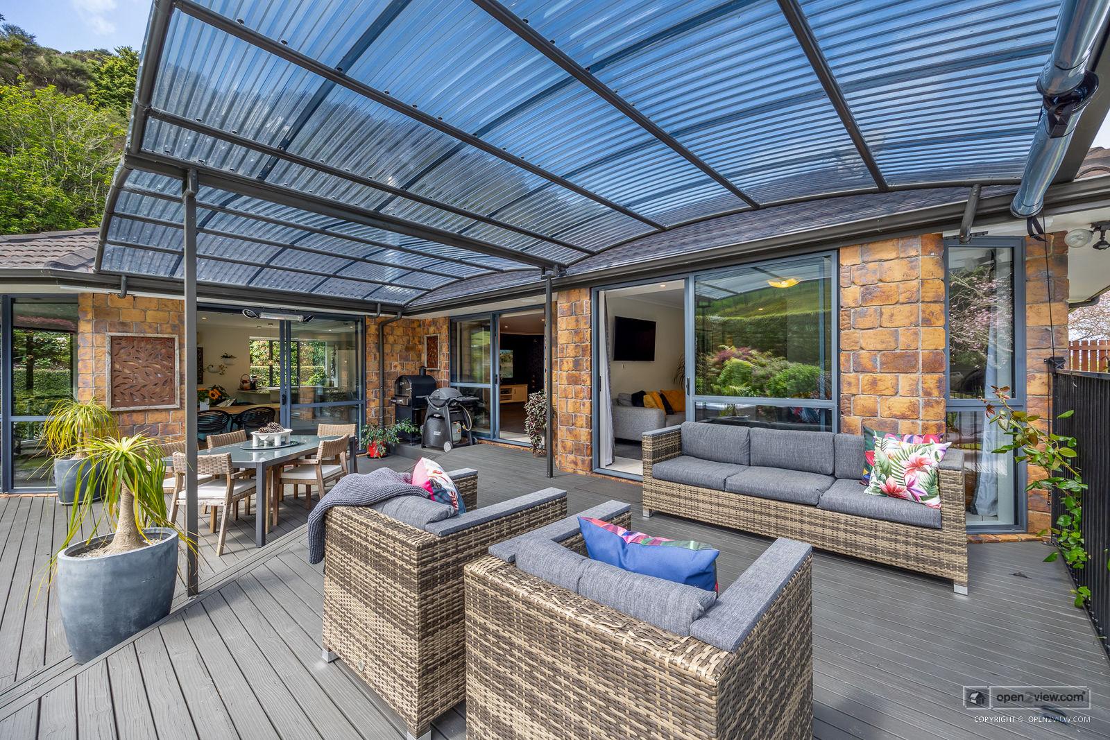 Slider image of 81 Taylor Road, Auckland