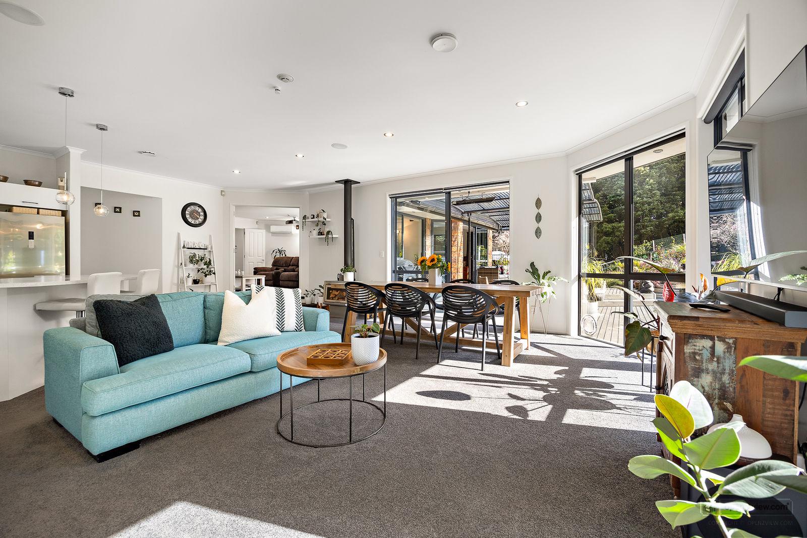 Slider image of 81 Taylor Road, Auckland