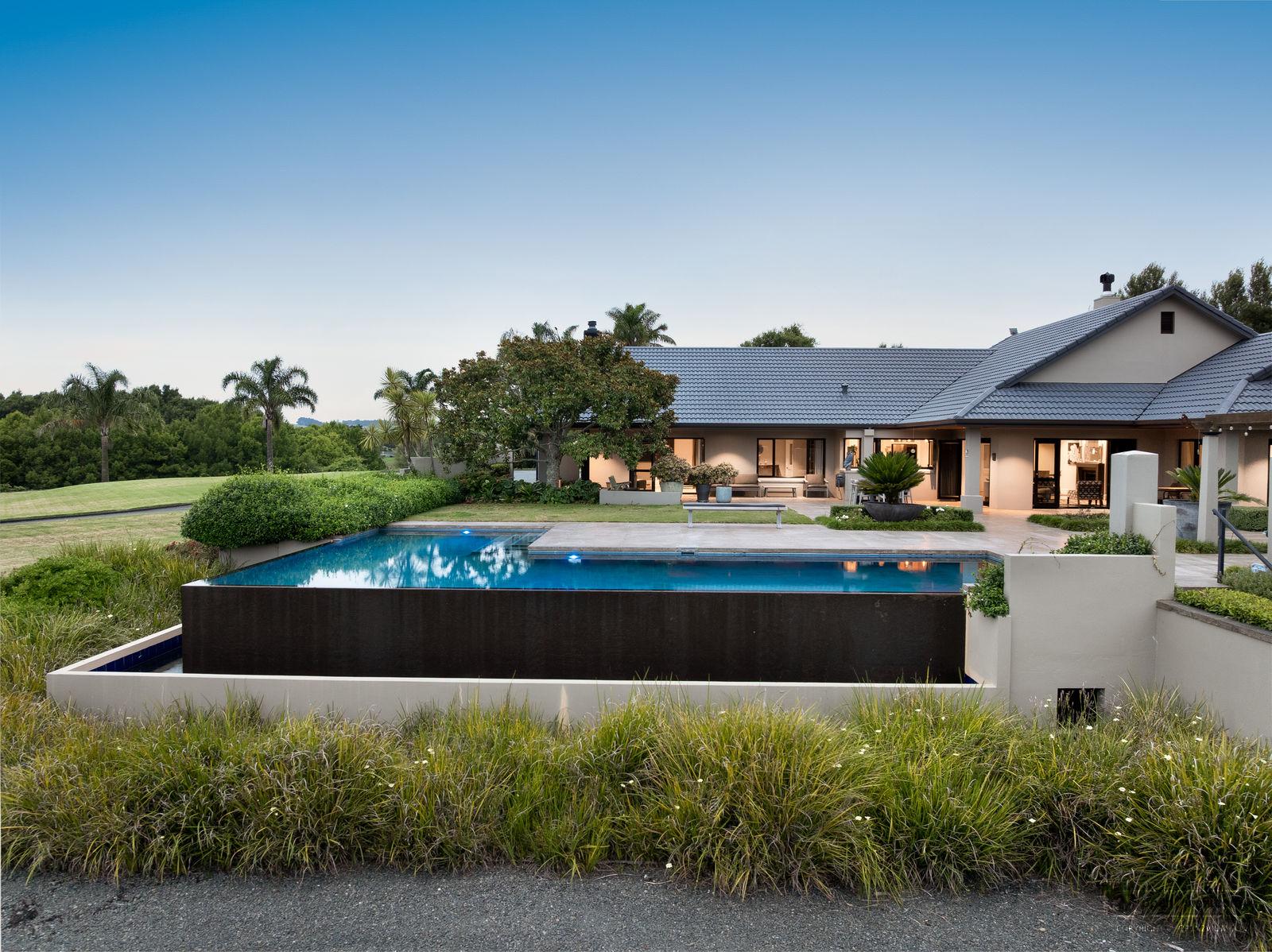 Slider image of 945 Kahikatea Flat Road, Auckland