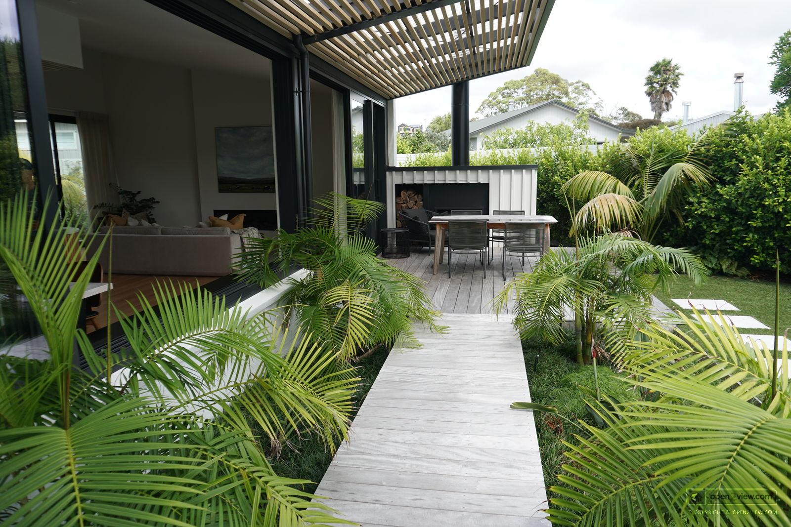 Slider image of 22 Torea Road, Auckland