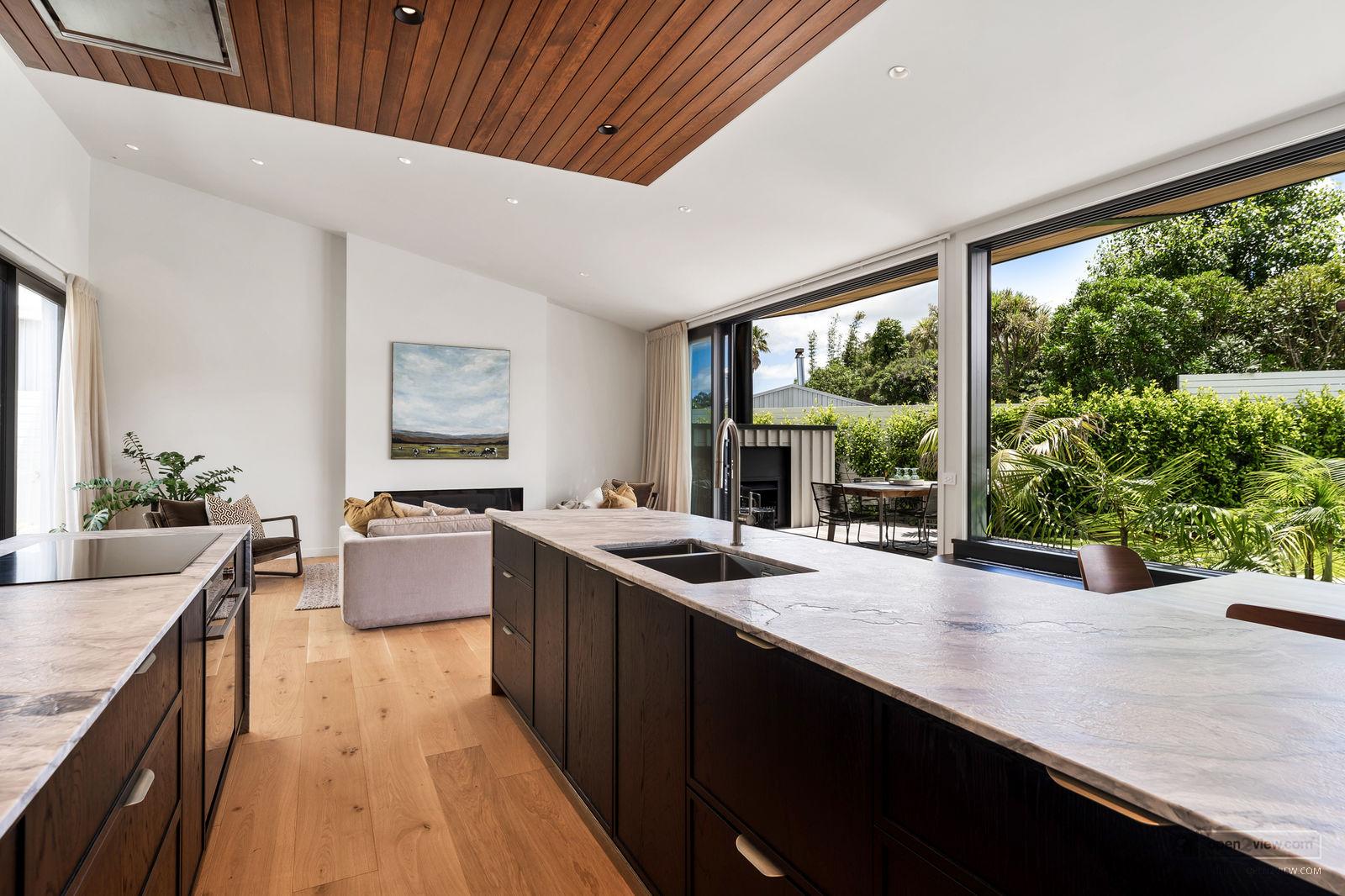 Slider image of 22 Torea Road, Auckland