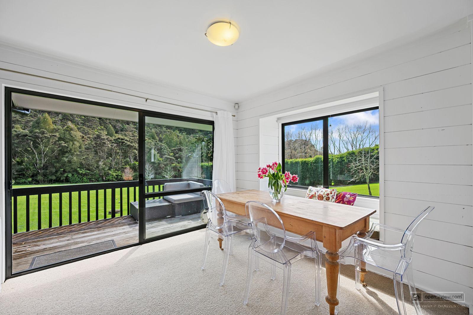 Slider image of 36 Robinson Road, Auckland