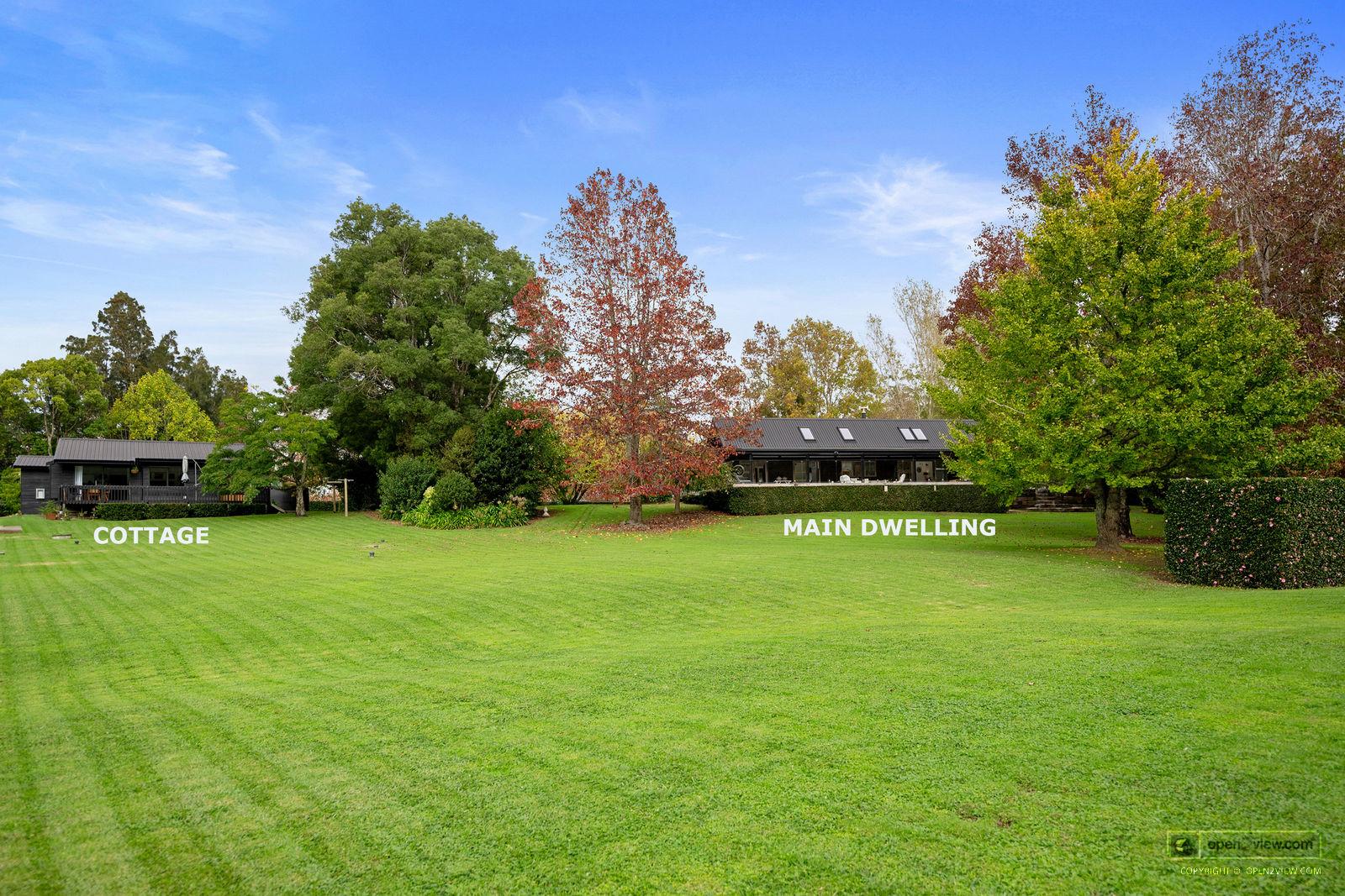 Slider image of 36 Robinson Road, Auckland