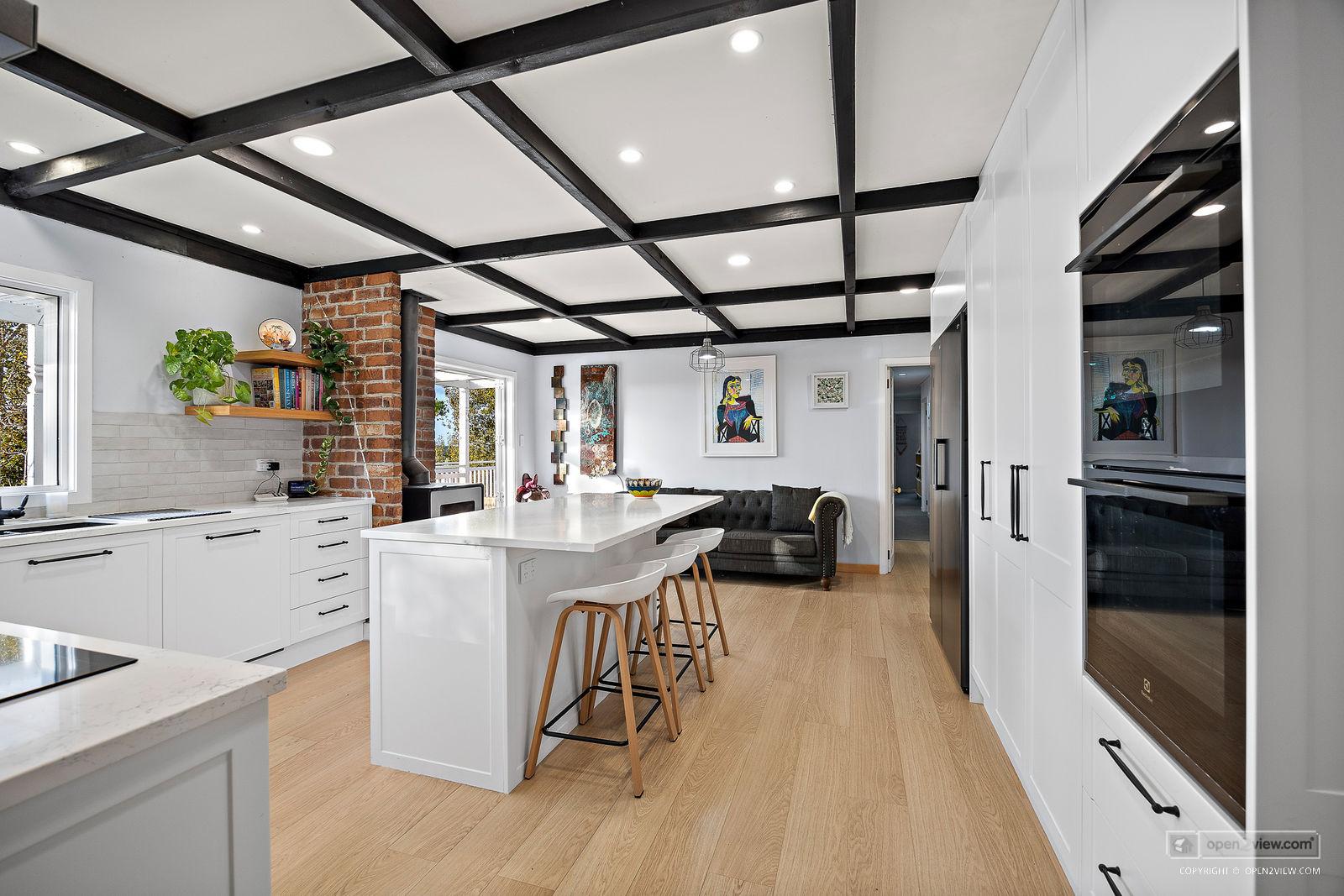 Slider image of 1410 Old North Road, Auckland