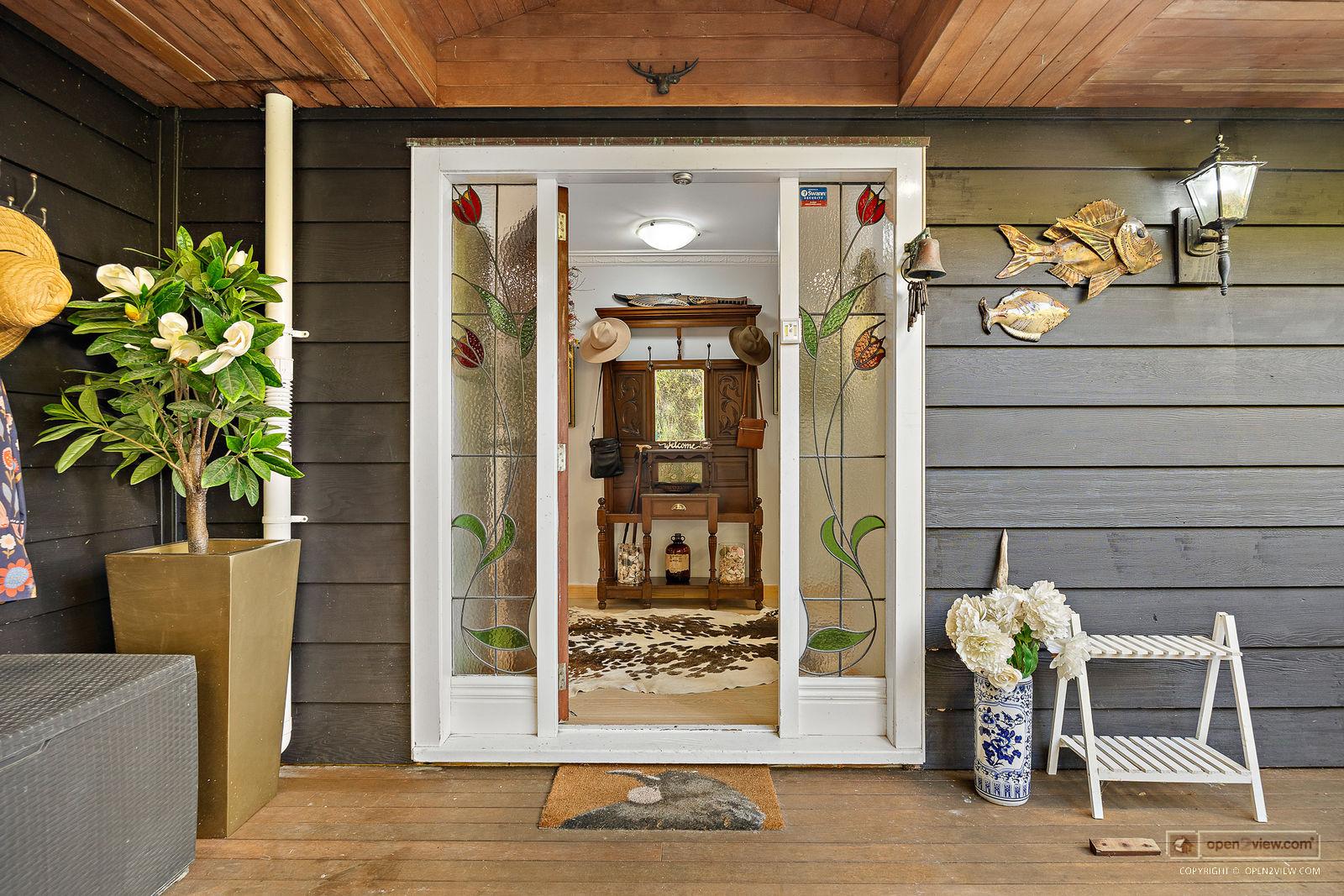 Slider image of 1410 Old North Road, Auckland