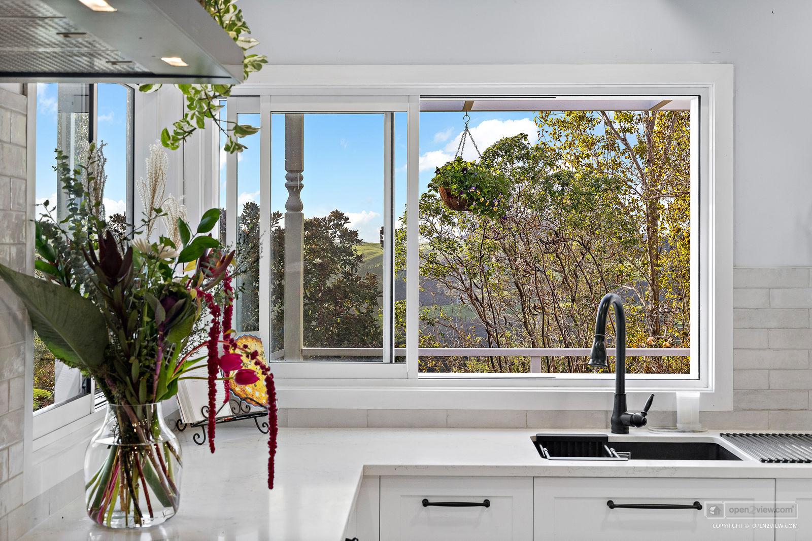Slider image of 1410 Old North Road, Auckland