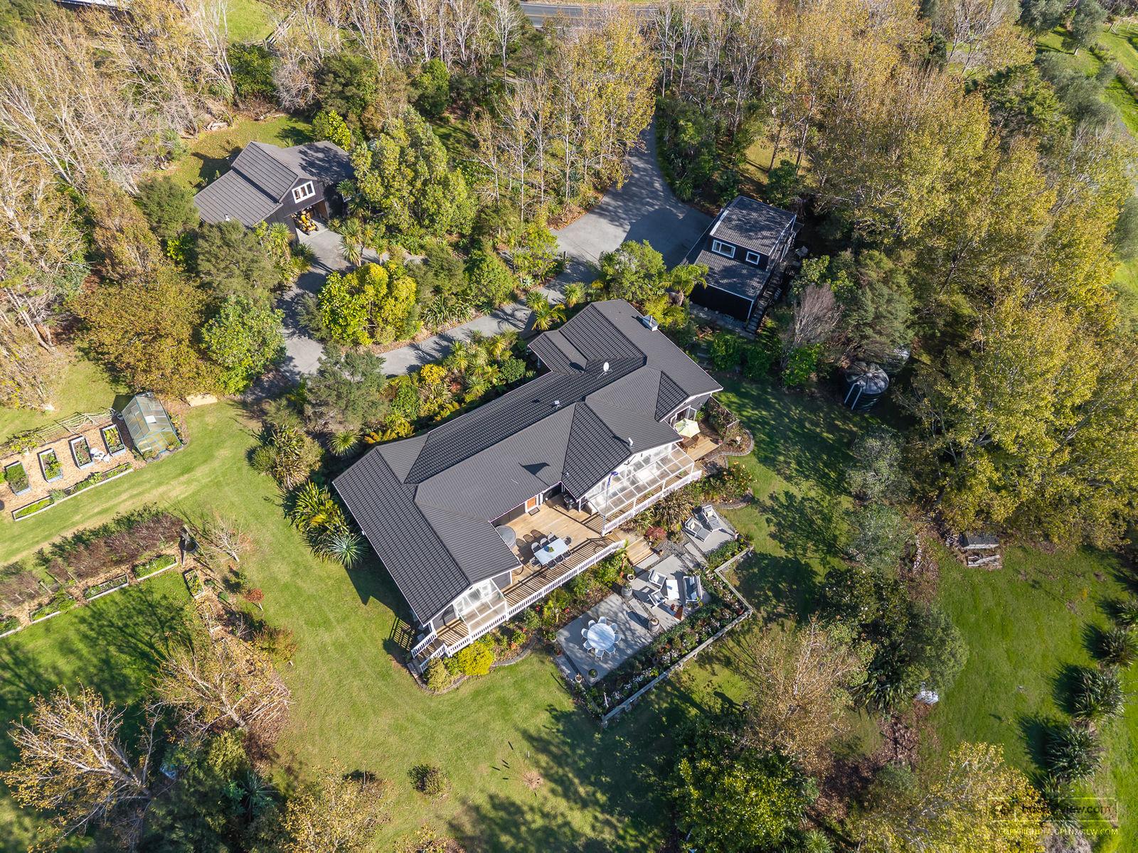 Slider image of 1410 Old North Road, Auckland