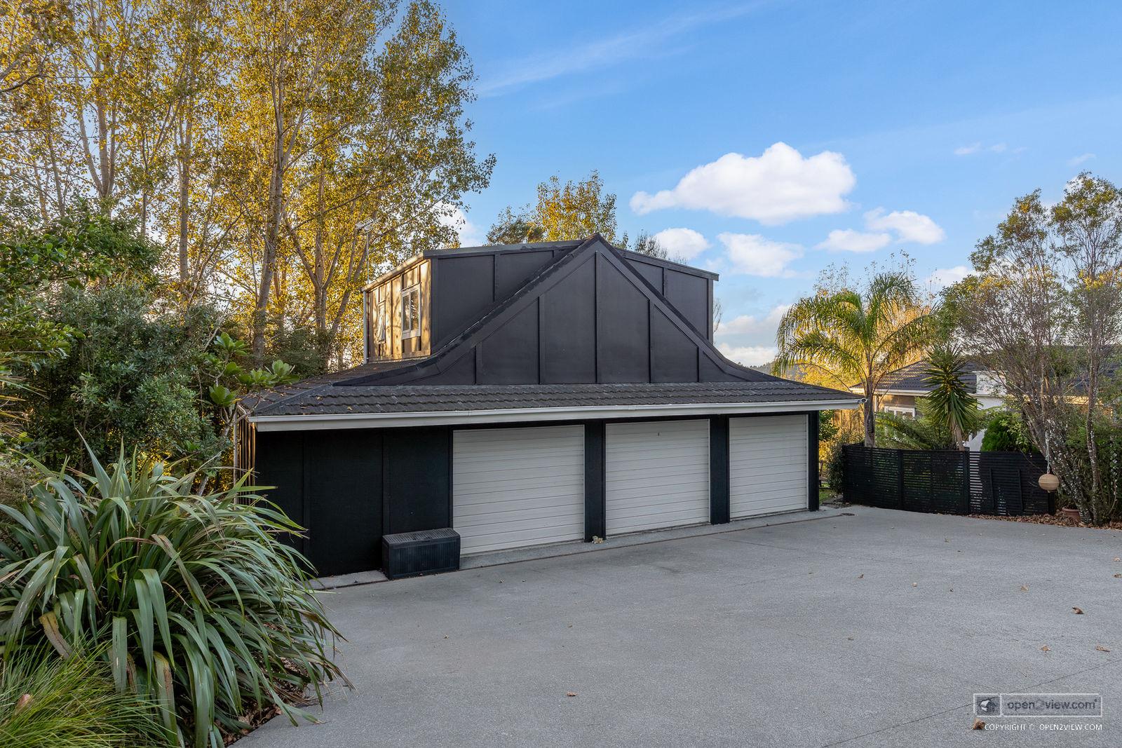 Slider image of 1410 Old North Road, Auckland