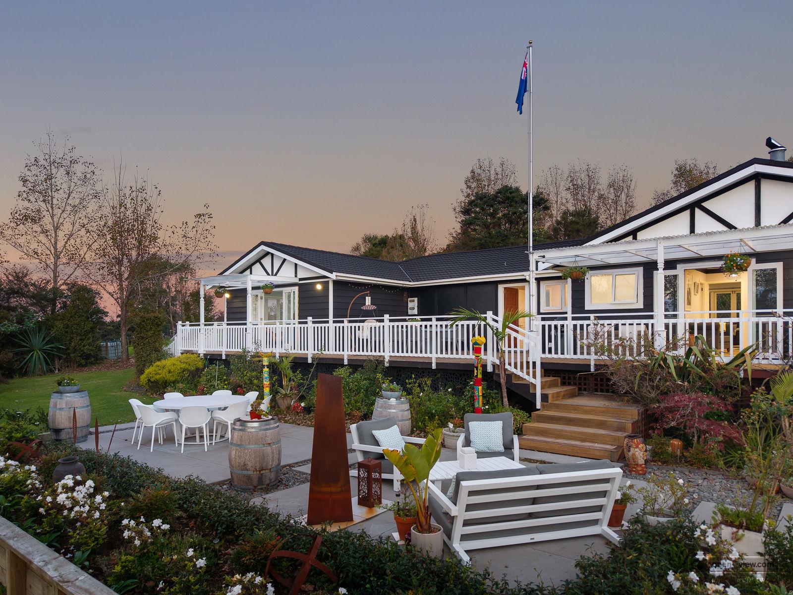 Slider image of 1410 Old North Road, Auckland