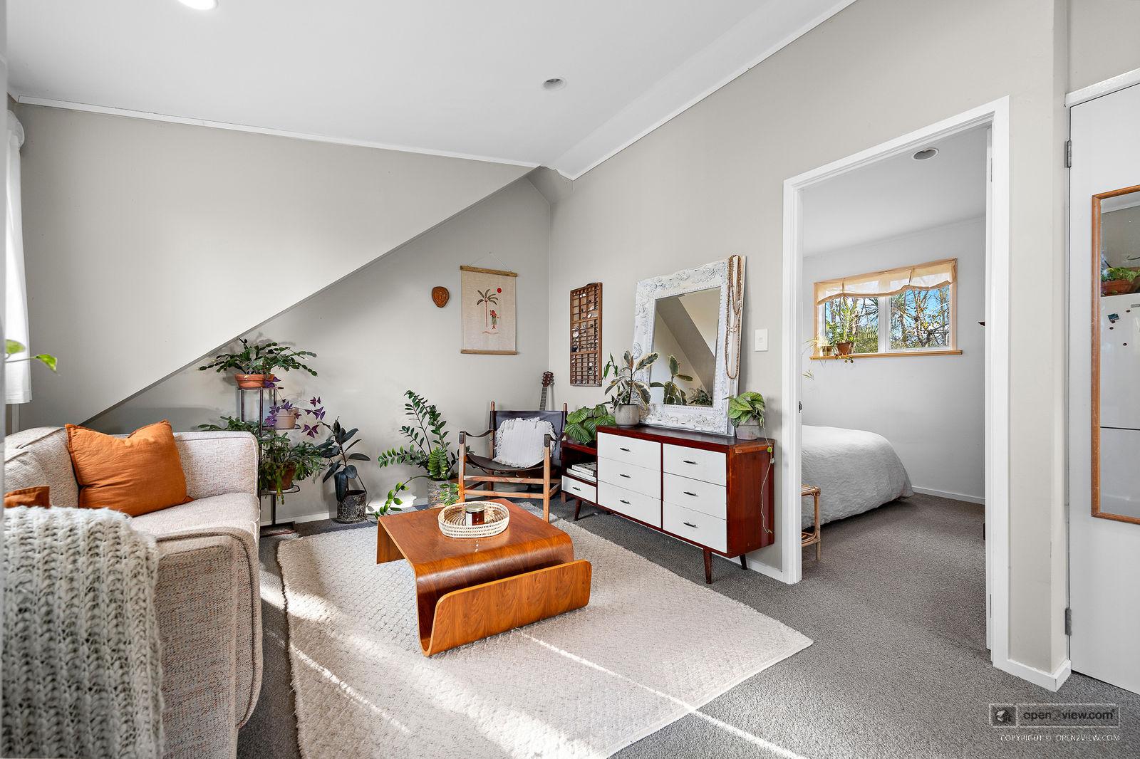 Slider image of 1410 Old North Road, Auckland
