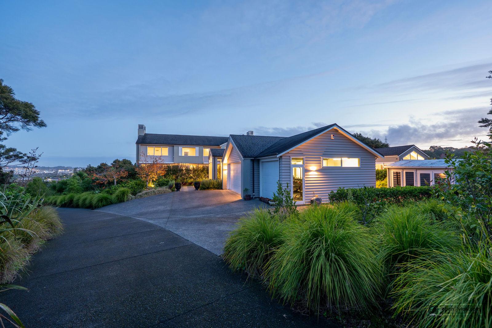 Slider image of 20 Stevensons Crescent, Auckland