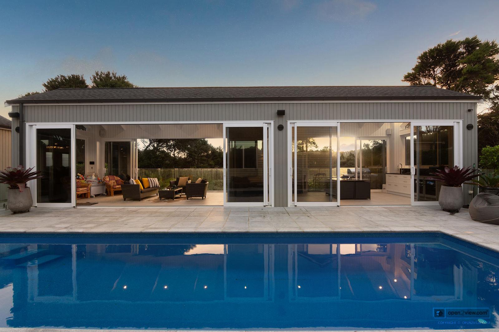 Slider image of 20 Stevensons Crescent, Auckland