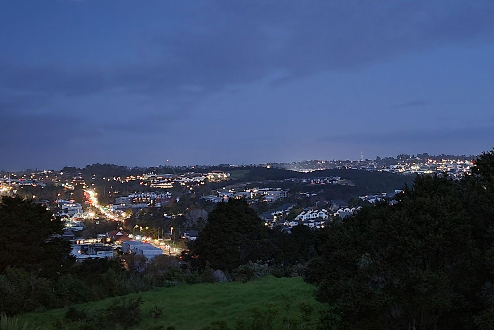 Slider image of 20 Stevensons Crescent, Auckland