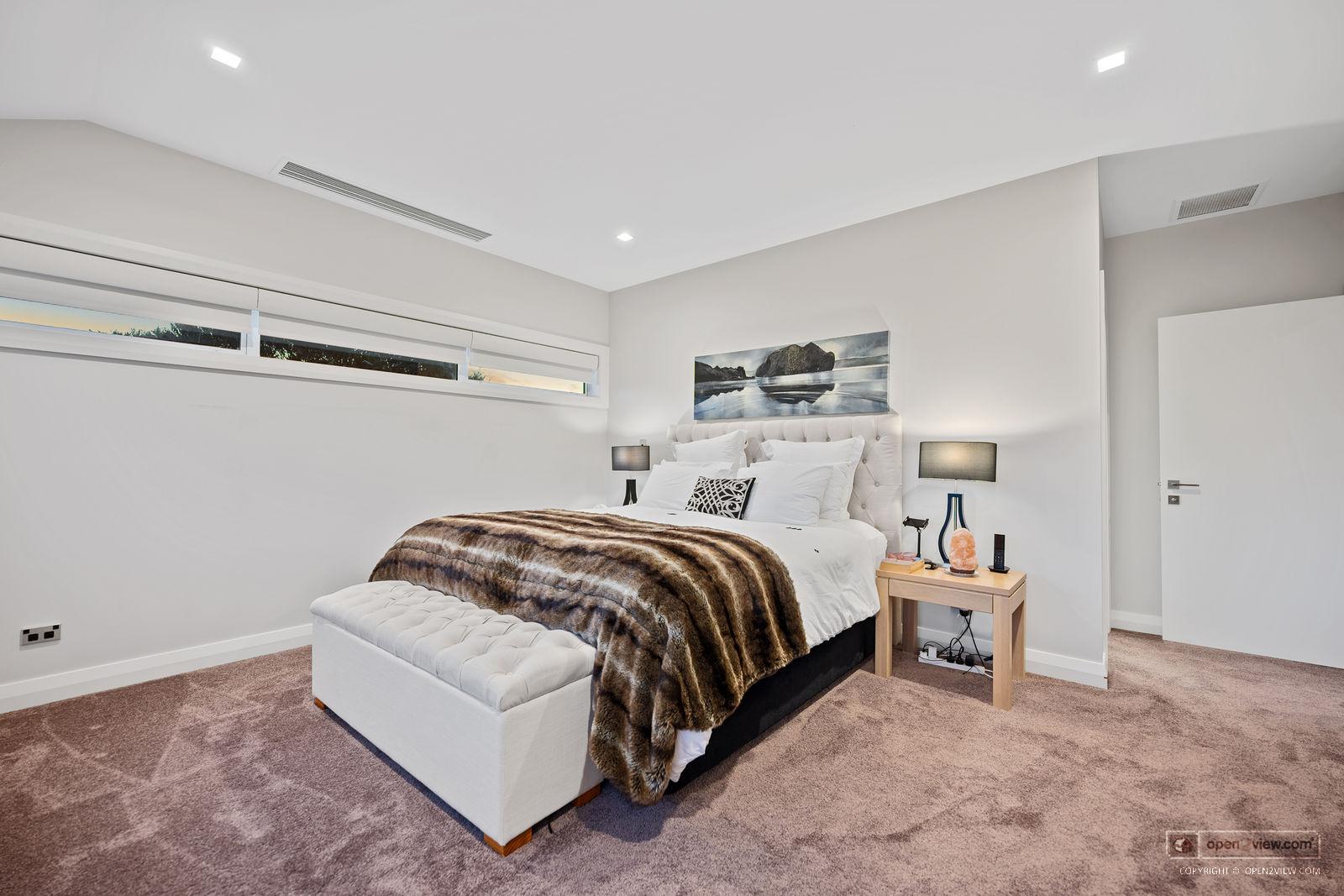 Slider image of 20 Stevensons Crescent, Auckland