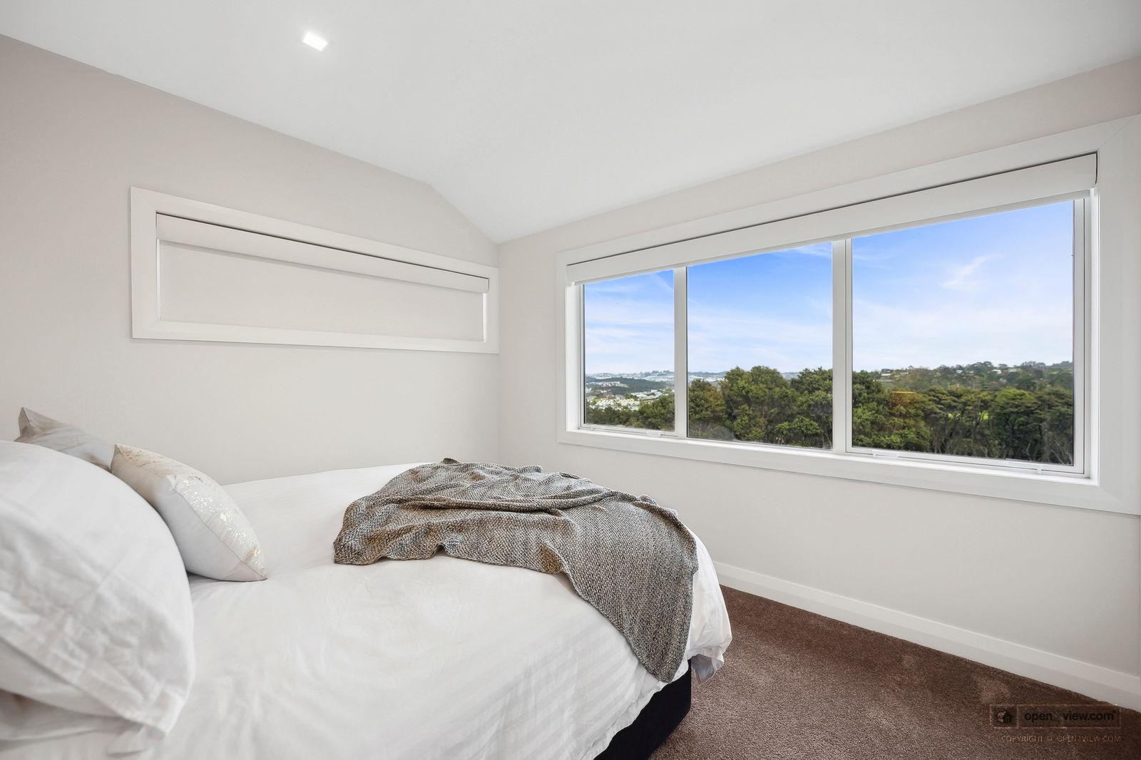 Slider image of 20 Stevensons Crescent, Auckland