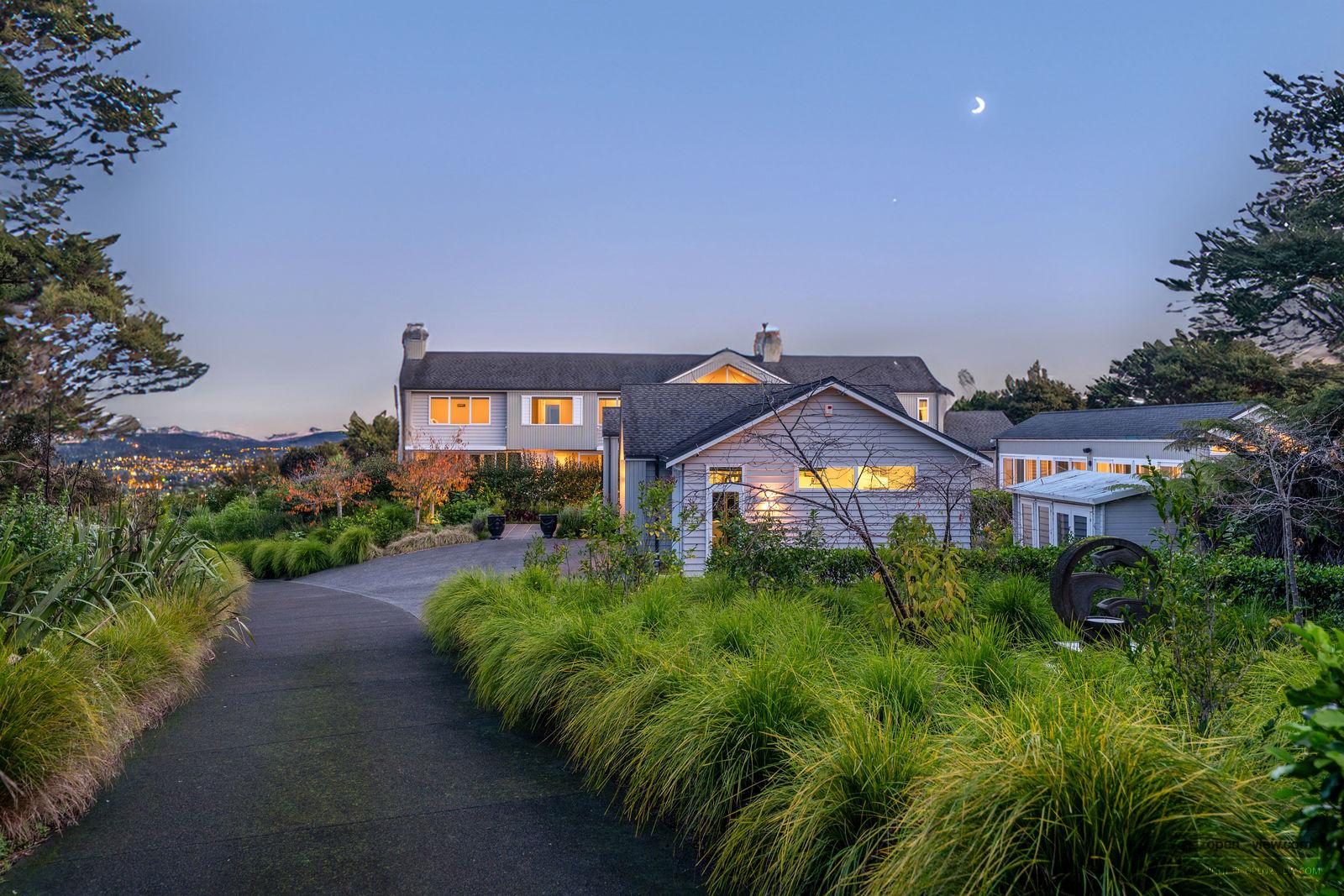 Slider image of 20 Stevensons Crescent, Auckland