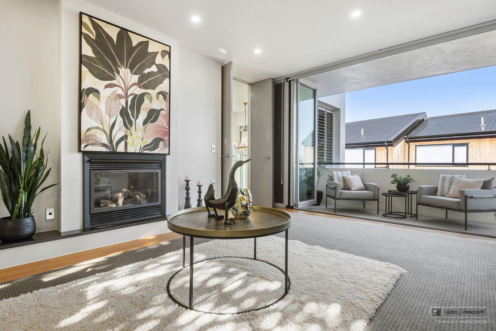 Slider image of A/22 Beach Road, Auckland