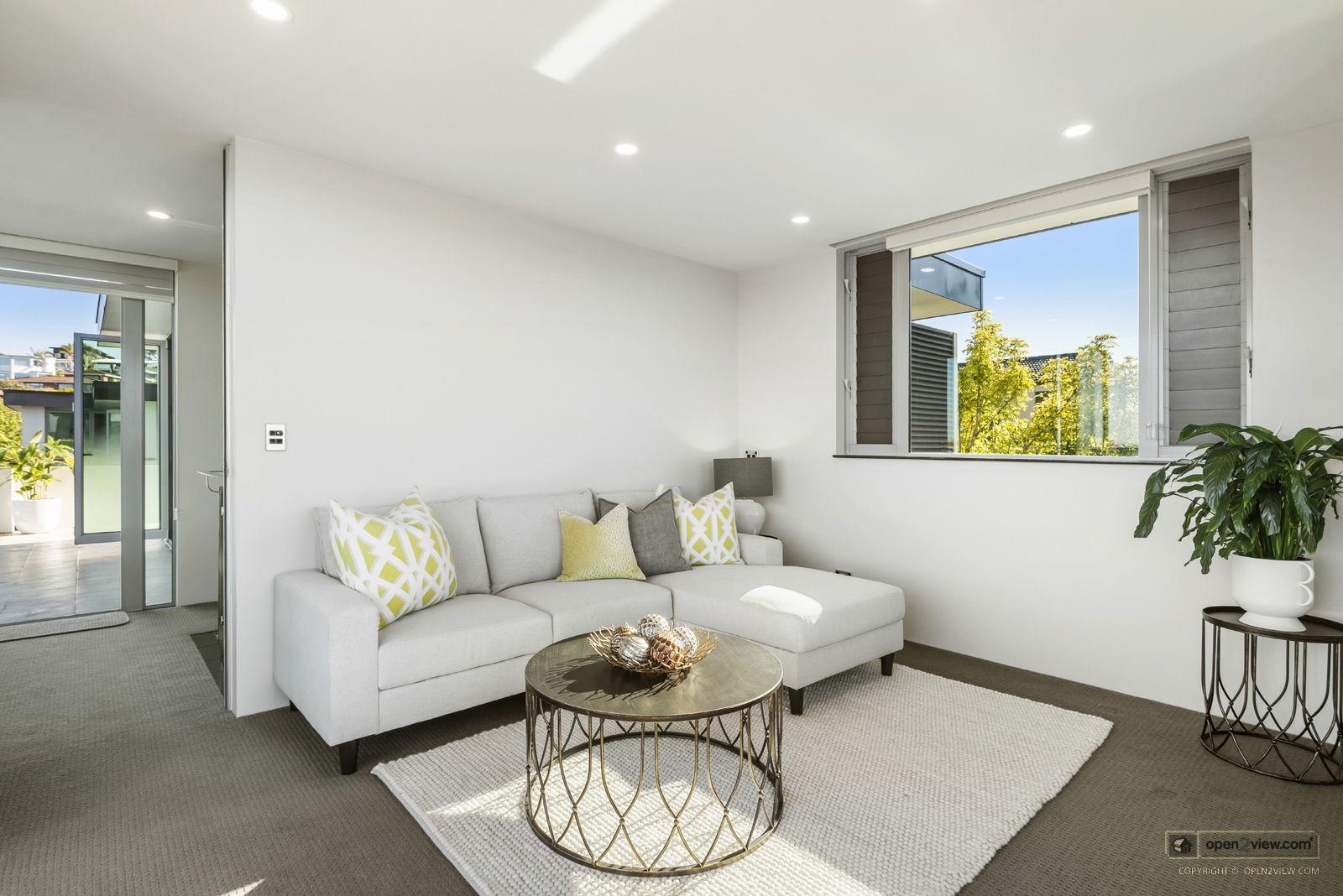 Slider image of A/22 Beach Road, Auckland