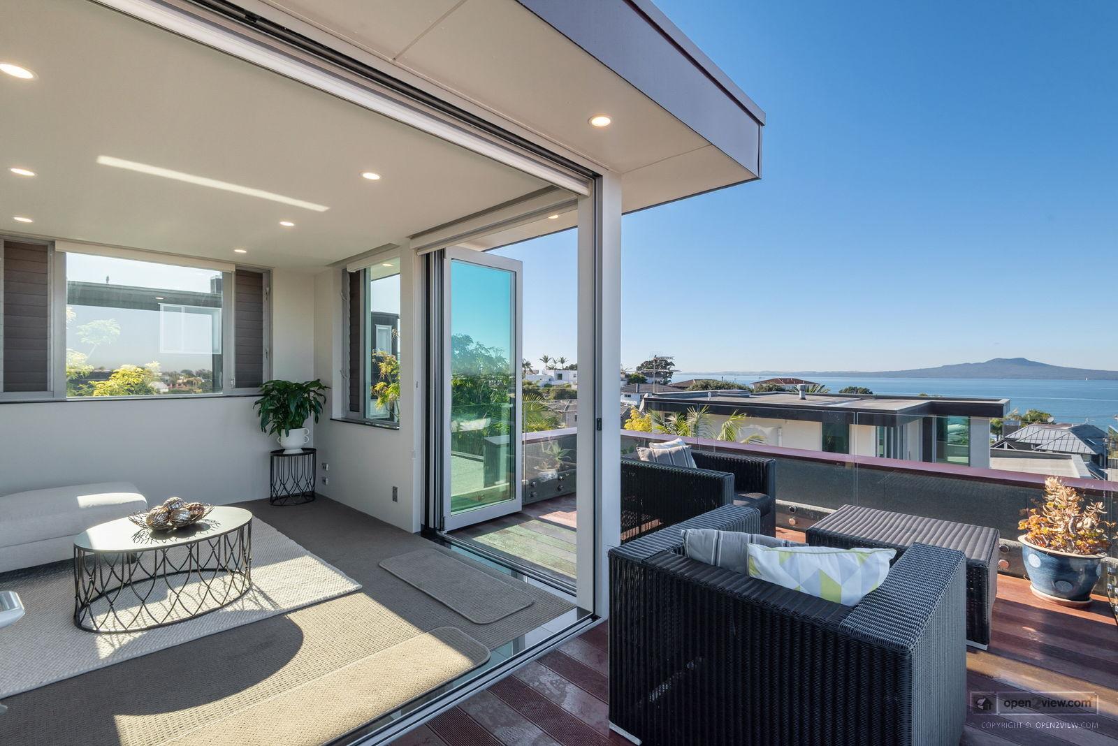Slider image of A/22 Beach Road, Auckland