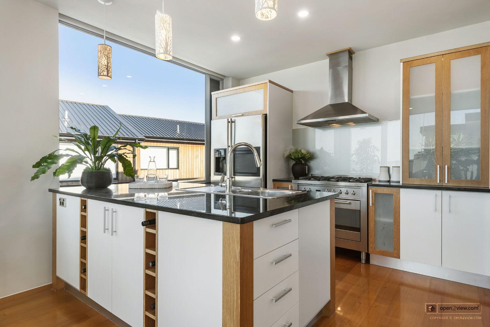 Slider image of A/22 Beach Road, Auckland