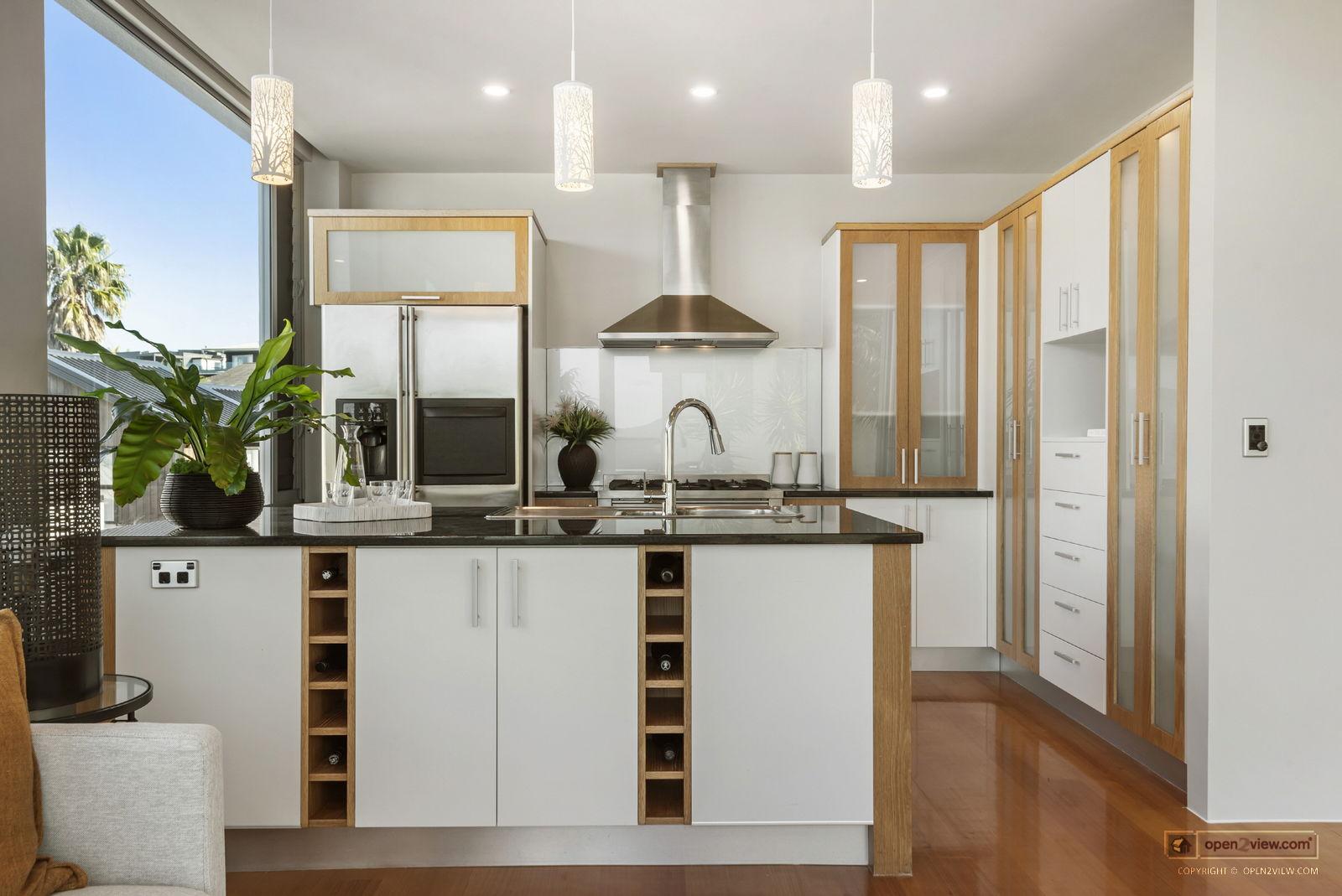 Slider image of A/22 Beach Road, Auckland
