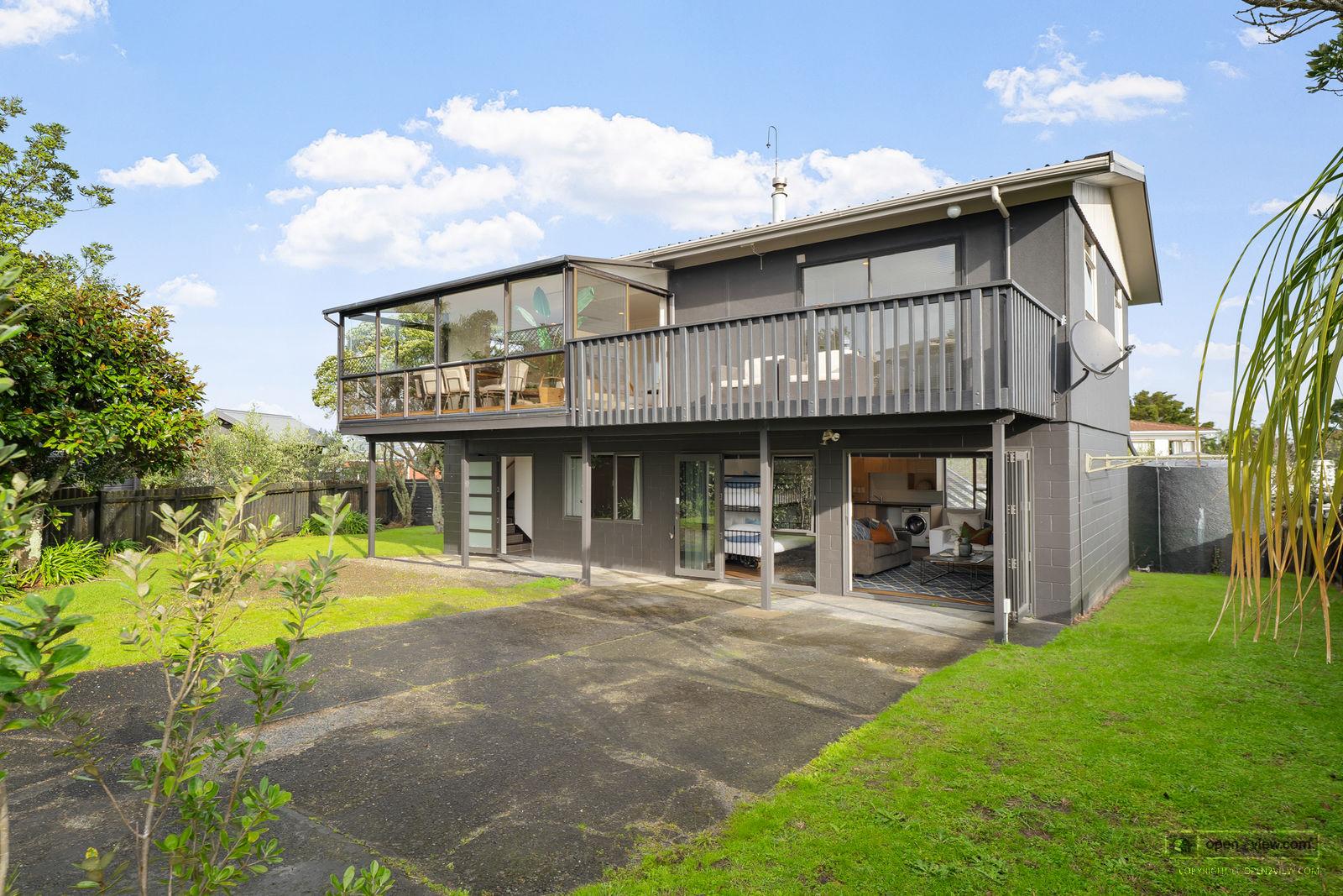 Slider image of 17 Argo Rise, Auckland