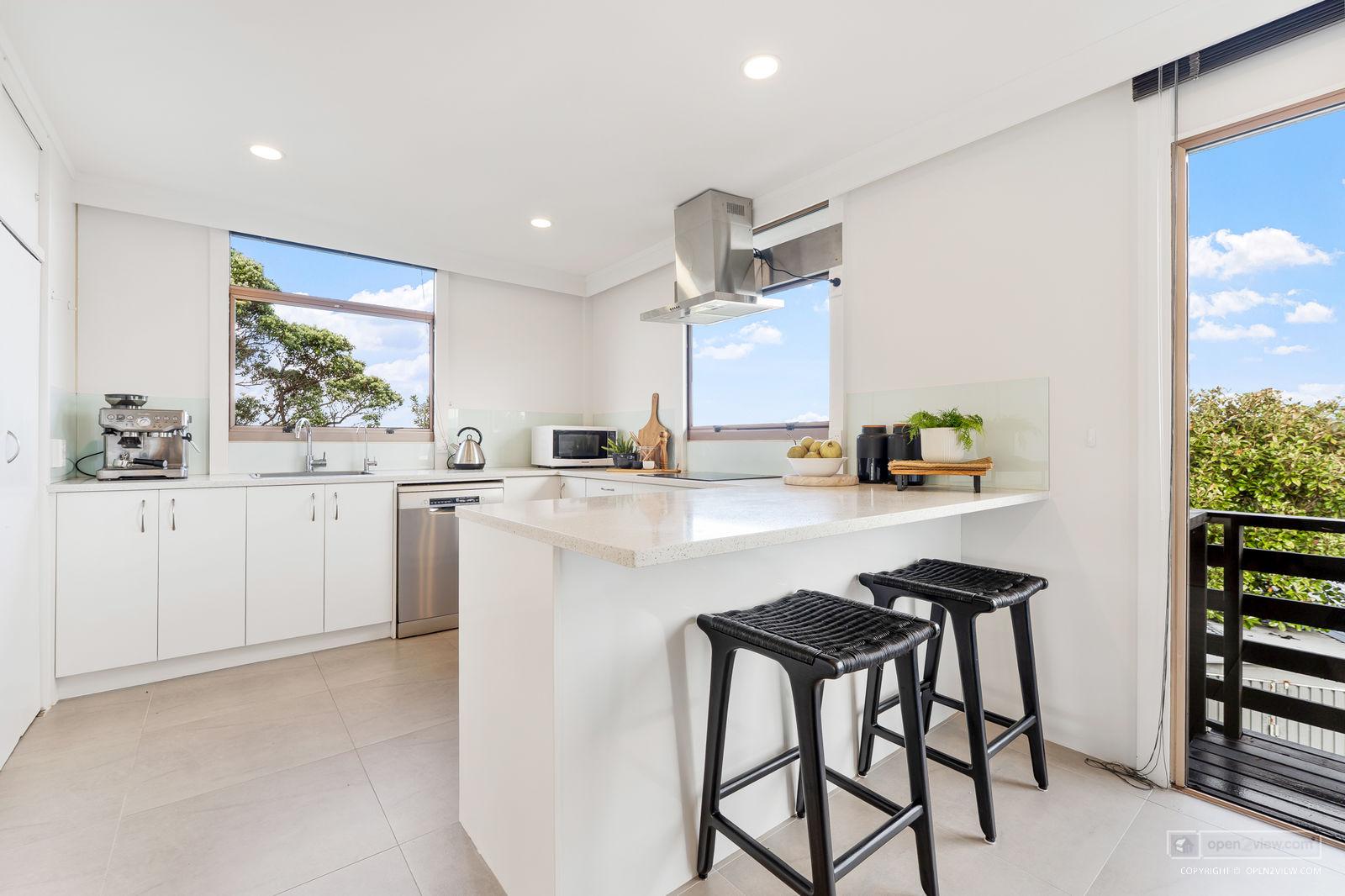 Slider image of 17 Argo Rise, Auckland