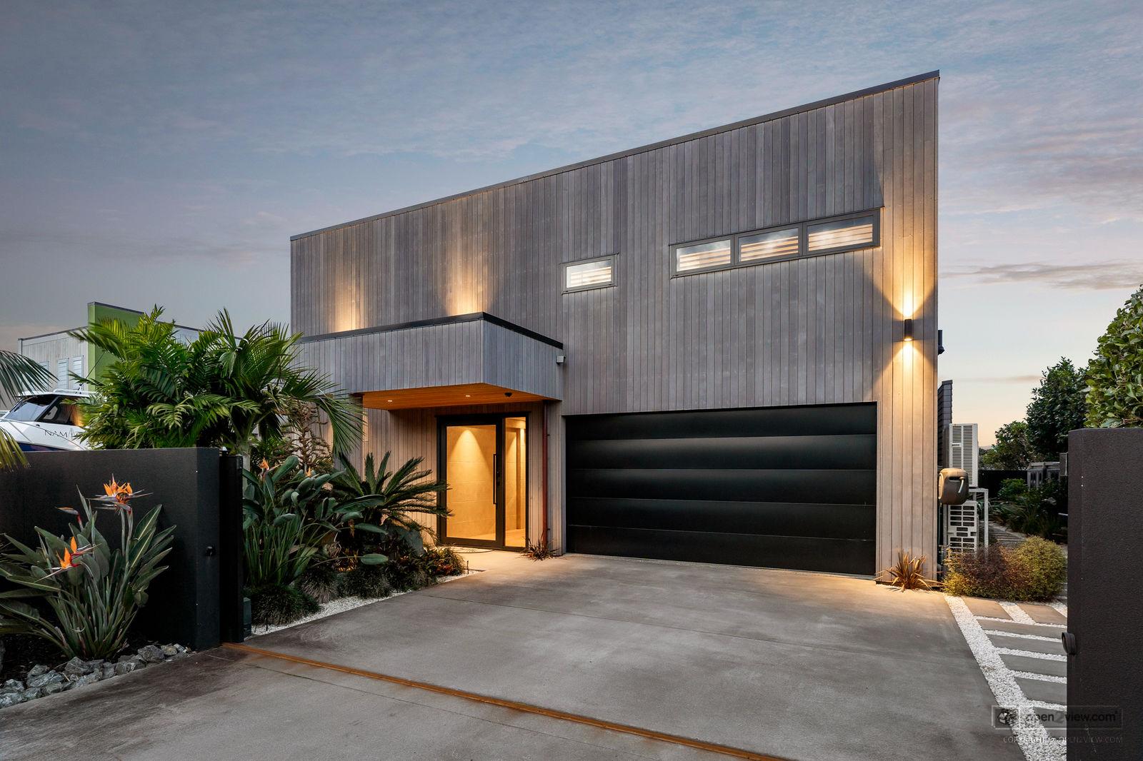 Slider image of 8 Lagoon Way, Auckland