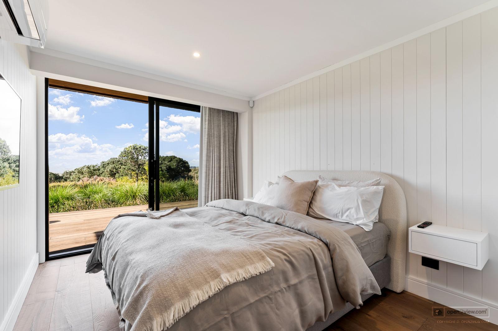 Slider image of 8 Lagoon Way, Auckland
