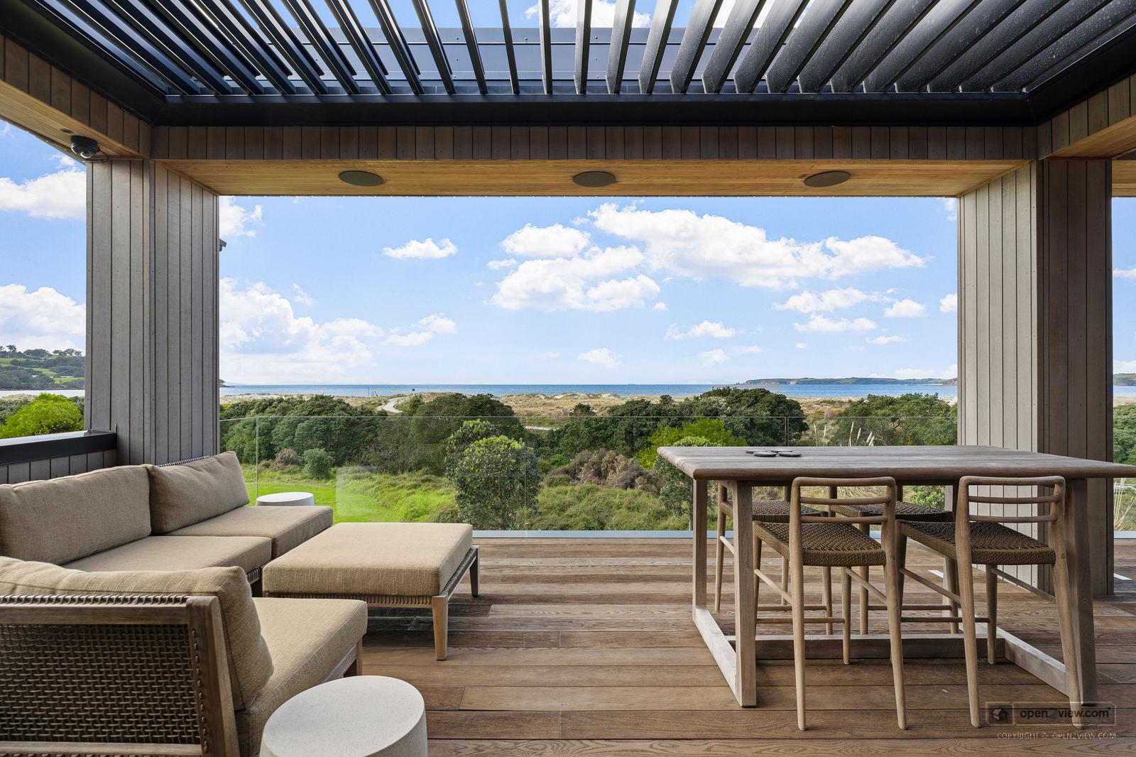 Slider image of 8 Lagoon Way, Auckland
