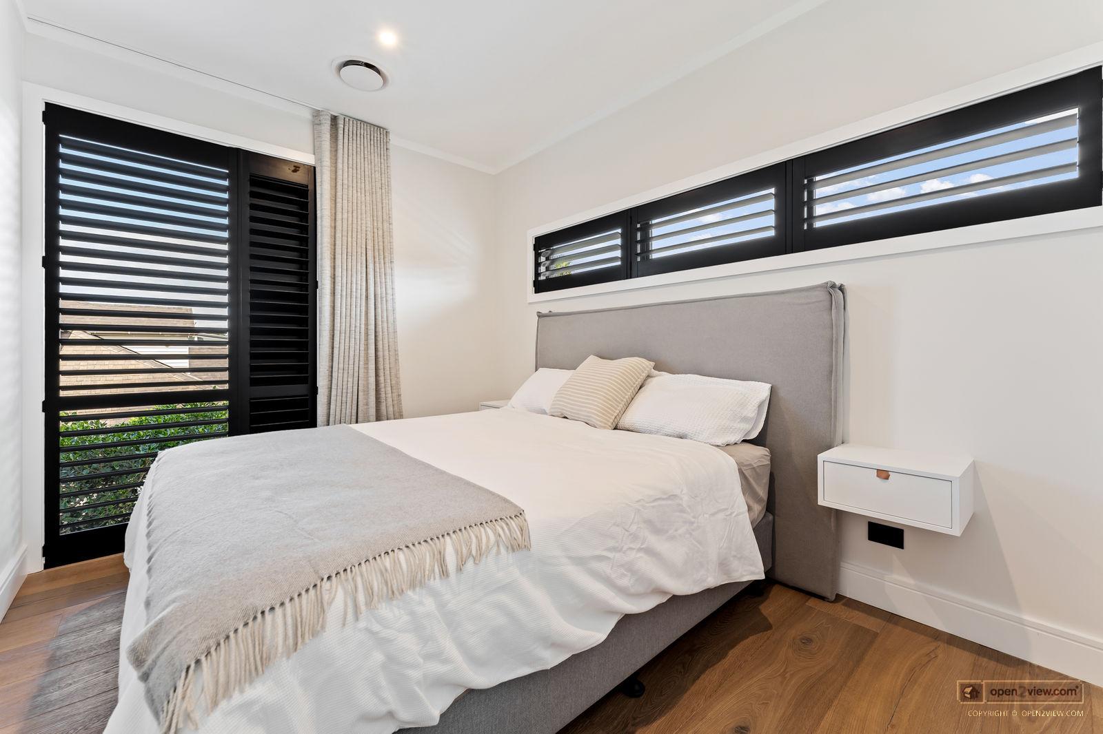 Slider image of 8 Lagoon Way, Auckland