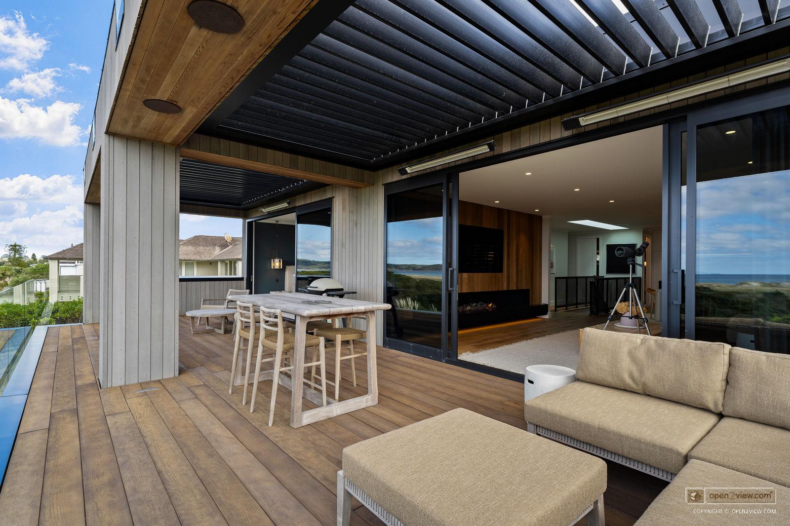 Slider image of 8 Lagoon Way, Auckland