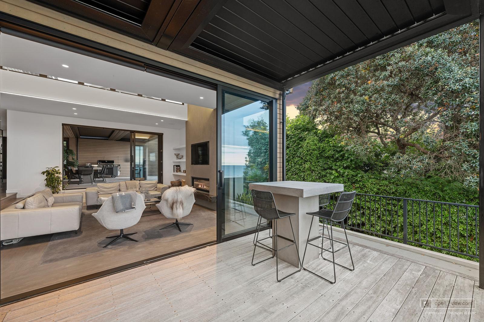 Slider image of 24 Seacliffe Avenue, Auckland
