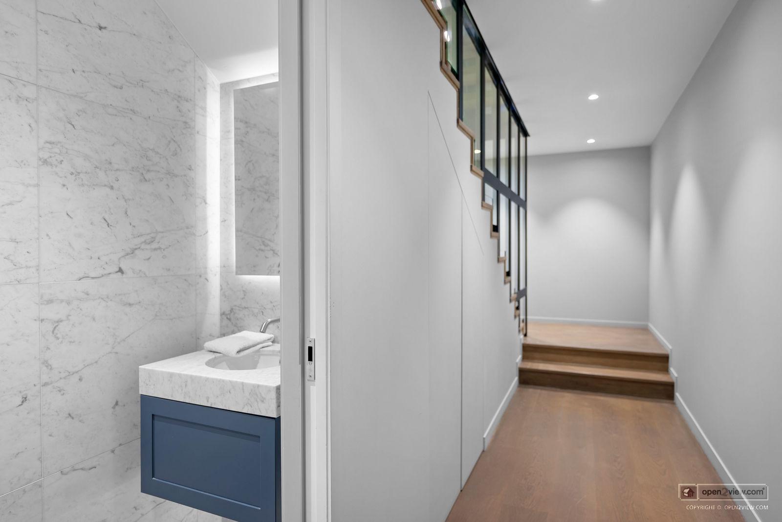 Slider image of 24 Seacliffe Avenue, Auckland