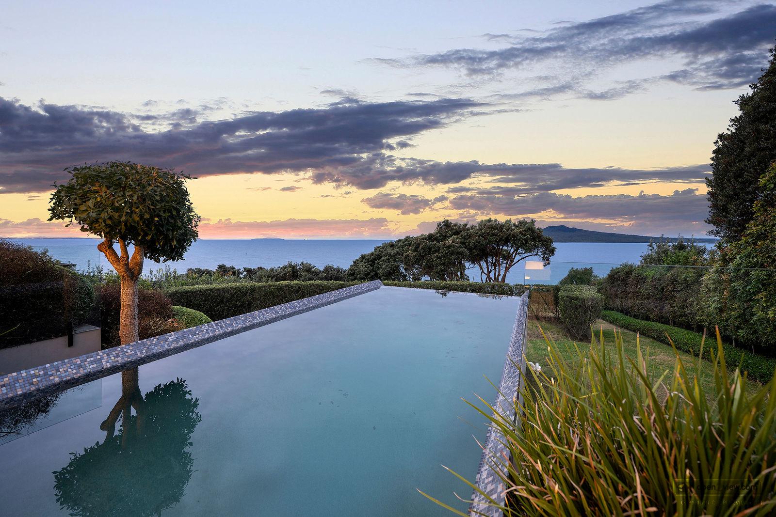 Slider image of 24 Seacliffe Avenue, Auckland