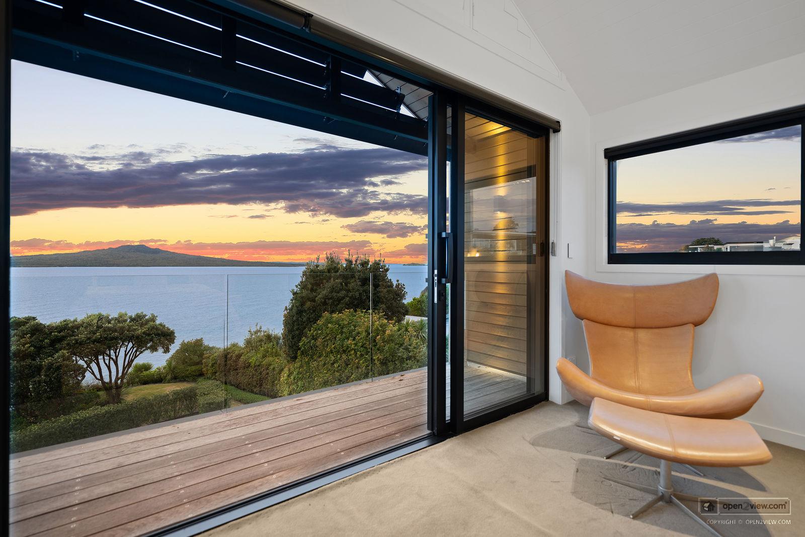 Slider image of 24 Seacliffe Avenue, Auckland