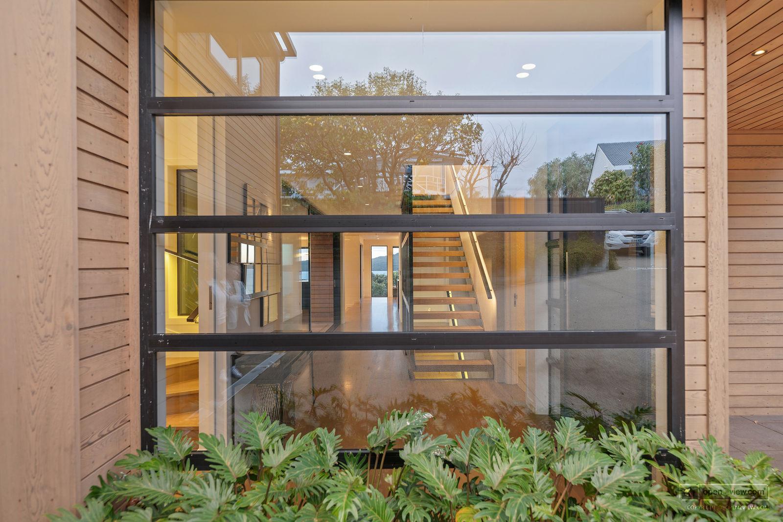 Slider image of 24 Seacliffe Avenue, Auckland