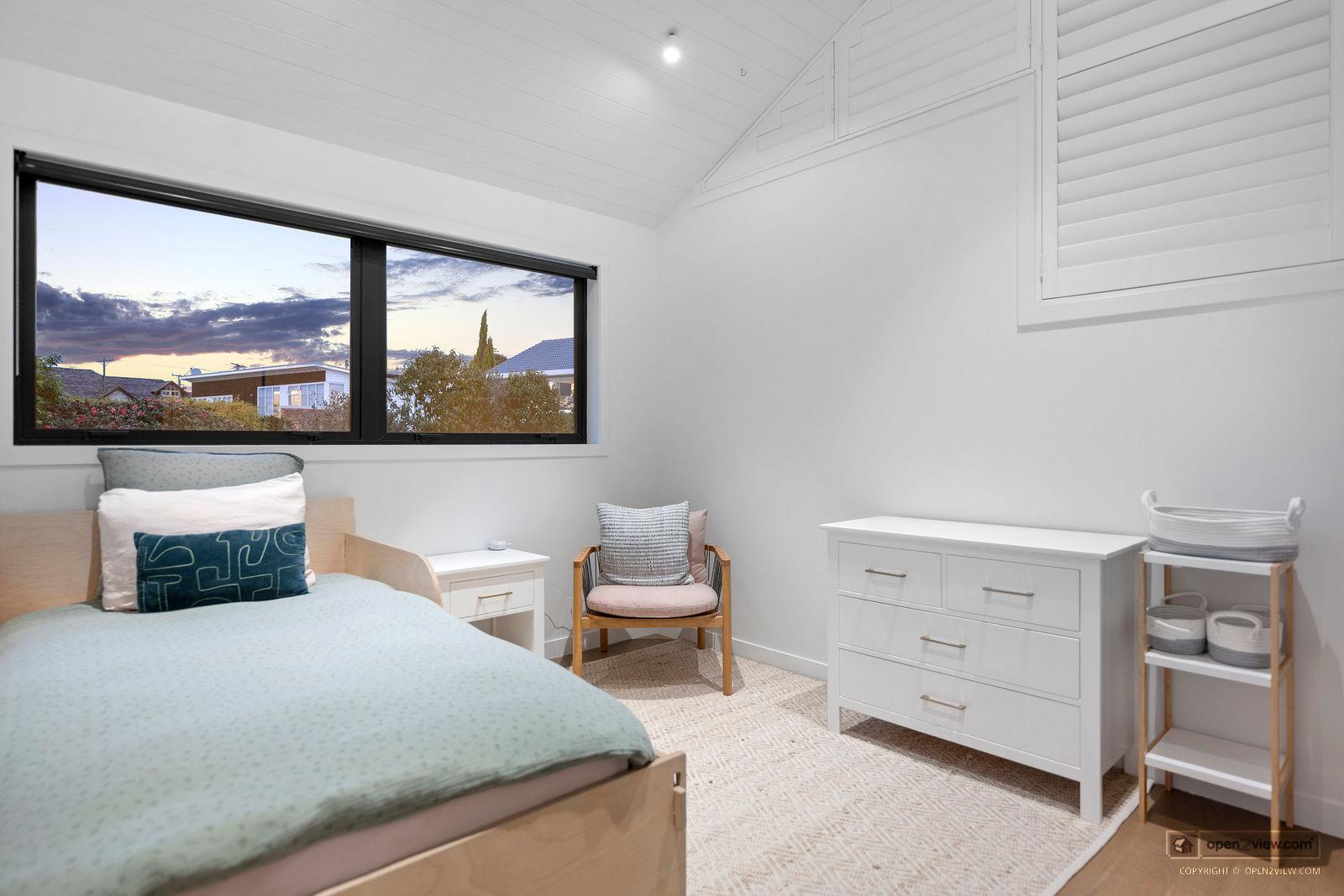 Slider image of 24 Seacliffe Avenue, Auckland