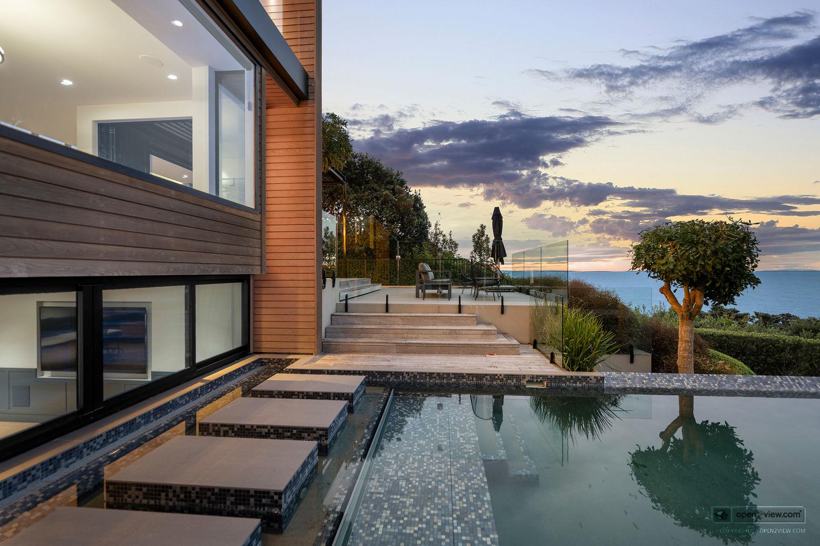 Slider image of 24 Seacliffe Avenue, Auckland