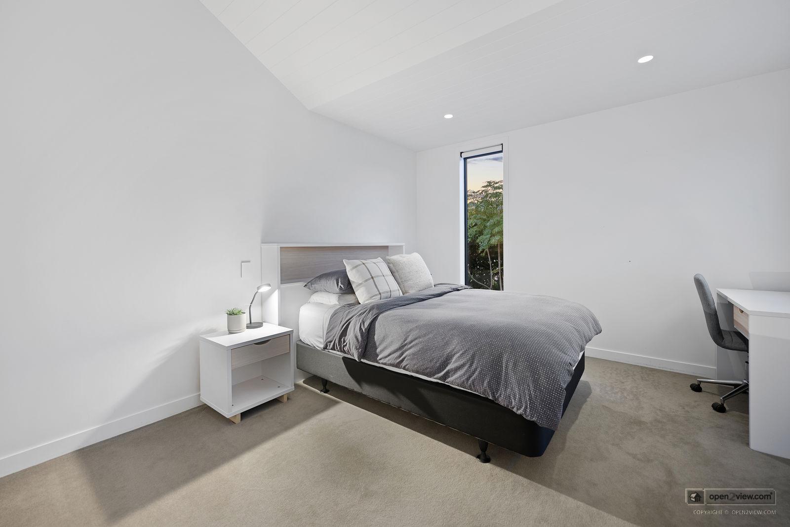Slider image of 24 Seacliffe Avenue, Auckland