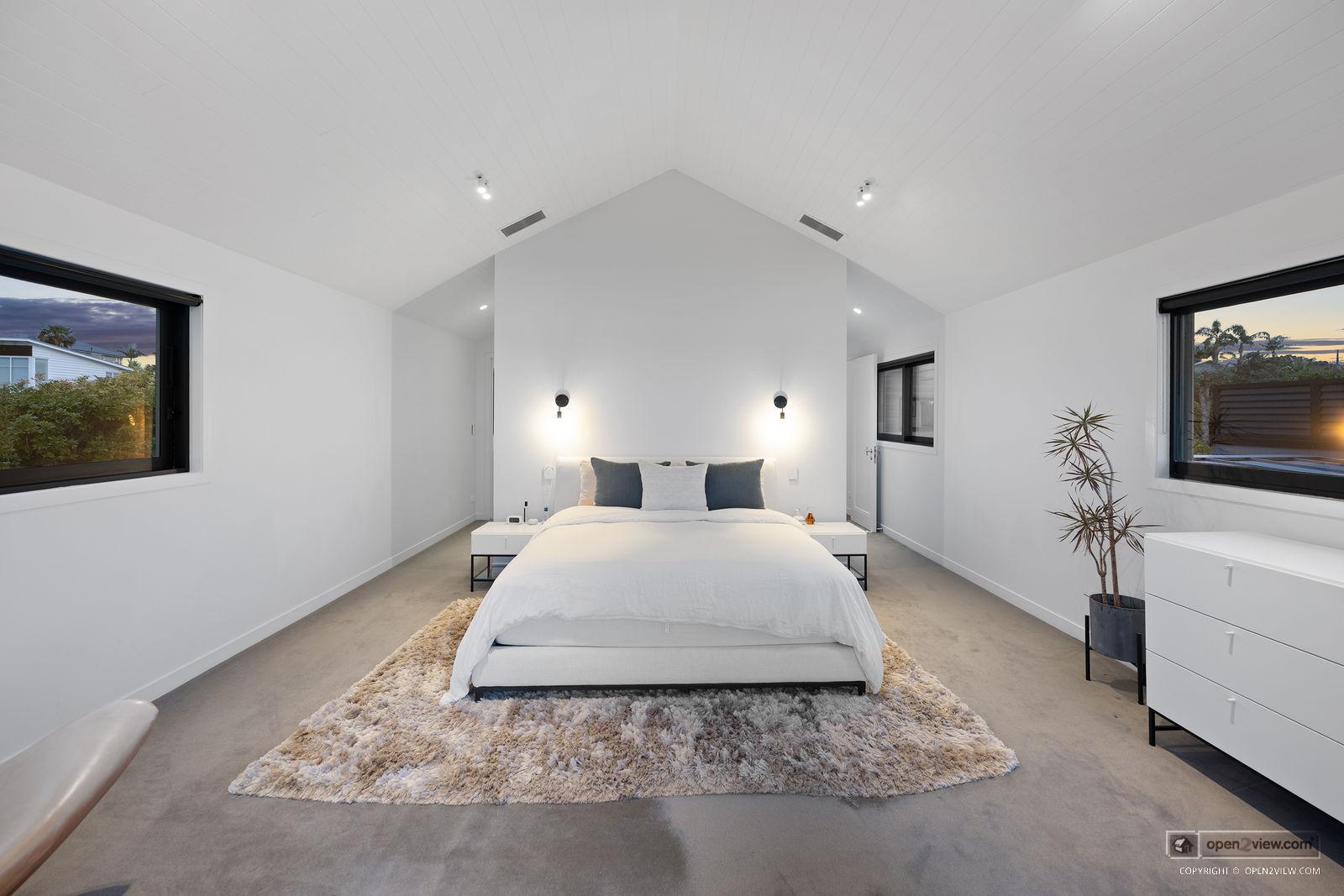 Slider image of 24 Seacliffe Avenue, Auckland