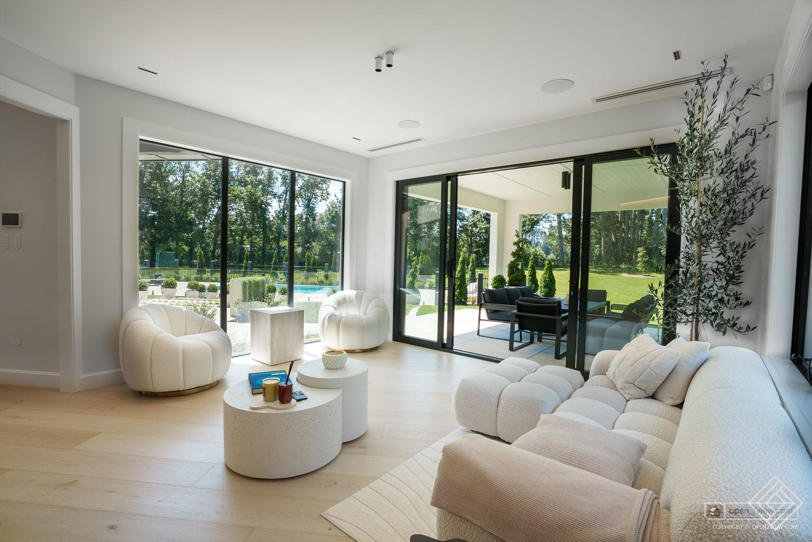 Slider image of 251D Blackbridge Road, Auckland