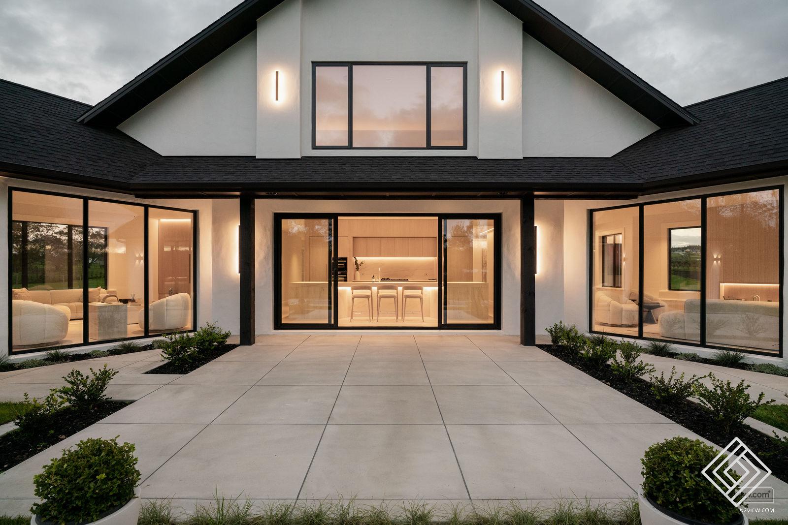 Slider image of 251D Blackbridge Road, Auckland