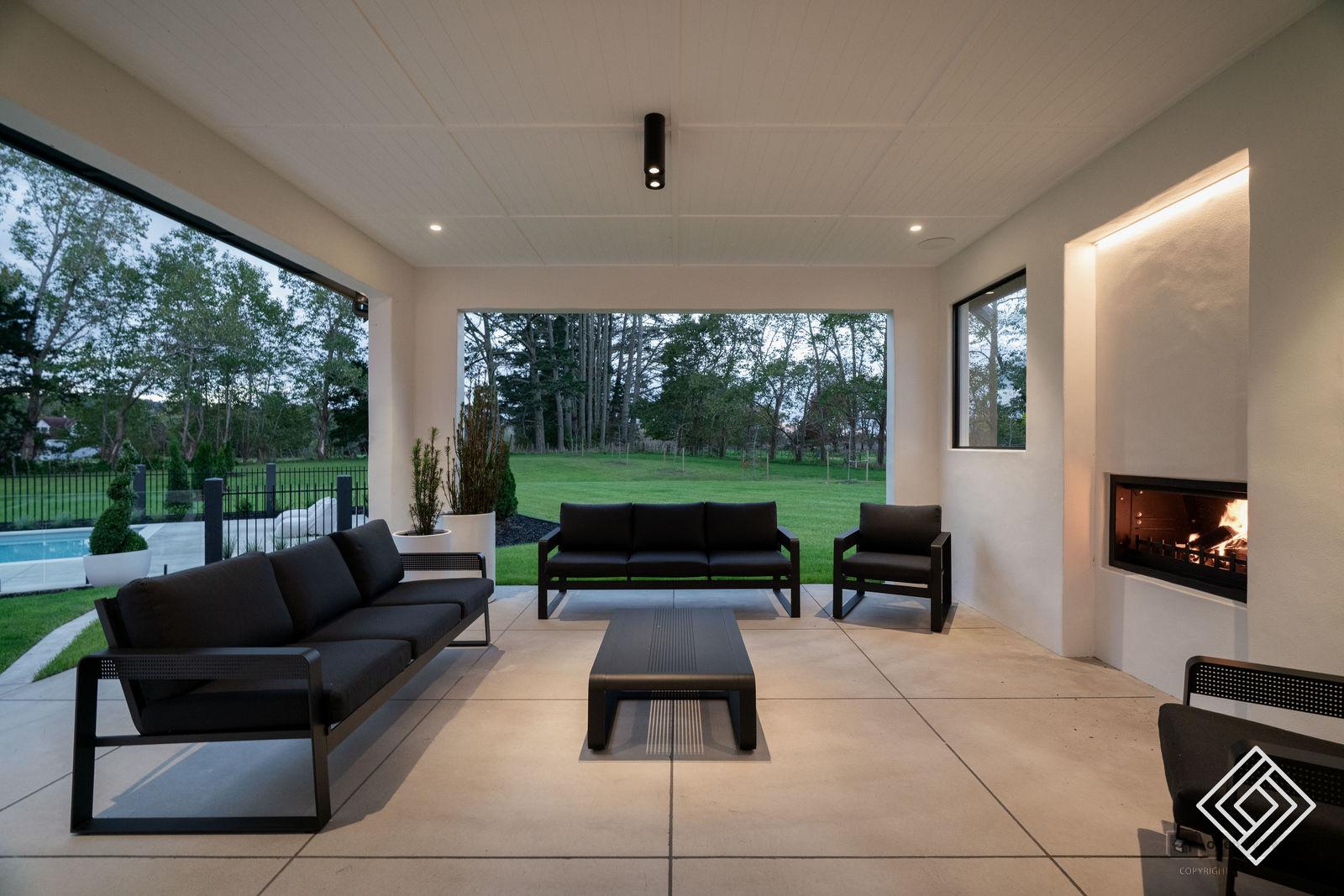 Slider image of 251D Blackbridge Road, Auckland