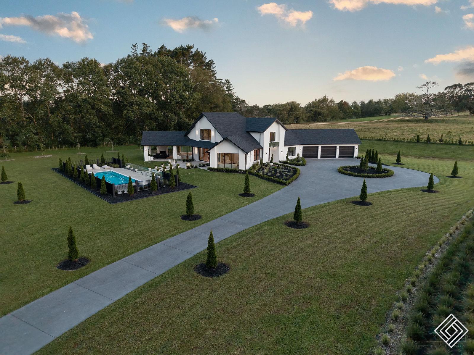 Slider image of 251D Blackbridge Road, Auckland