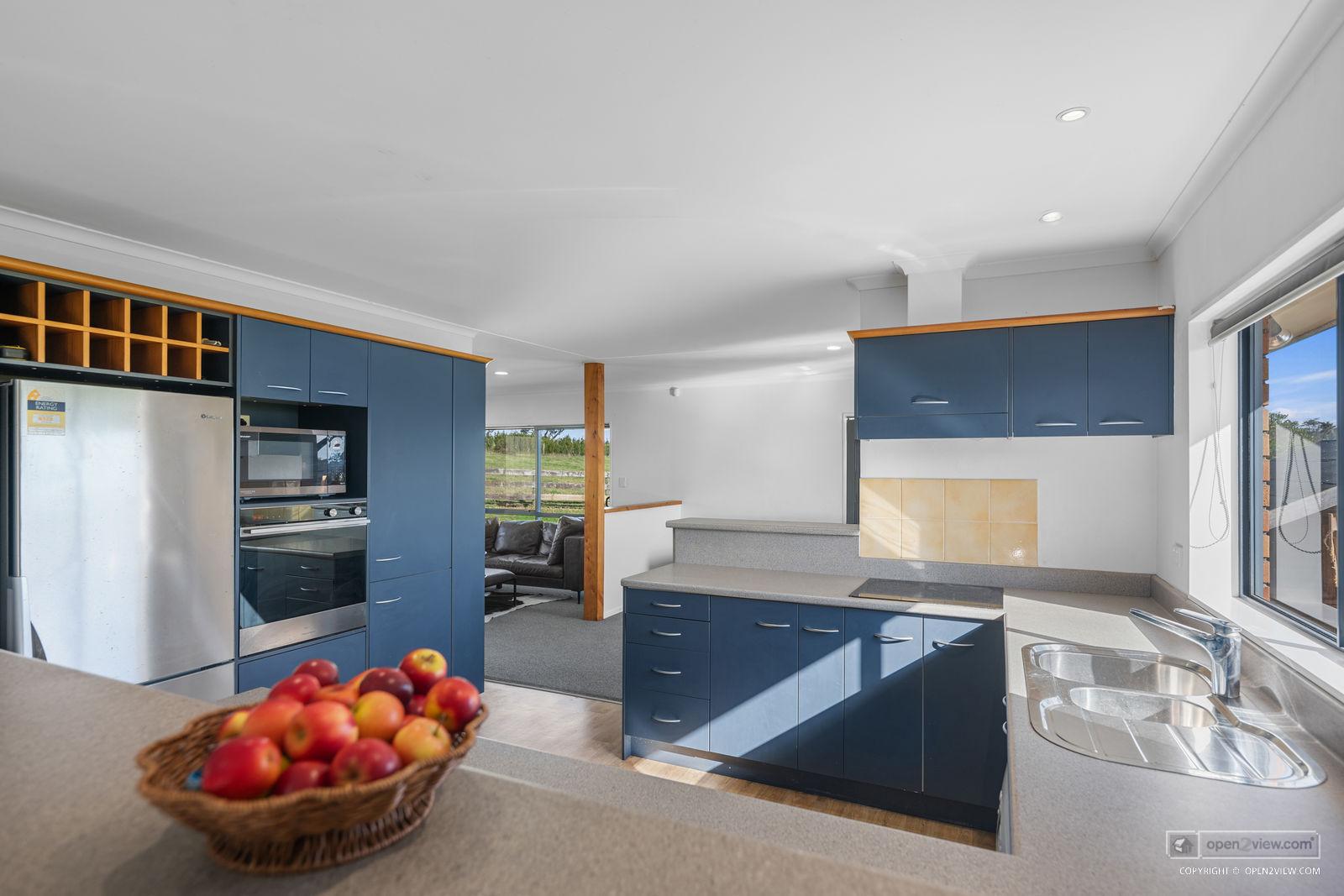 Slider image of 118 Cottle Road, Auckland